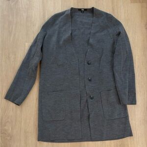 Uniqlo Gray Cardigan size M